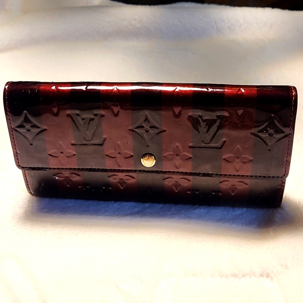 Louis Vuitton Vernis Wallet
